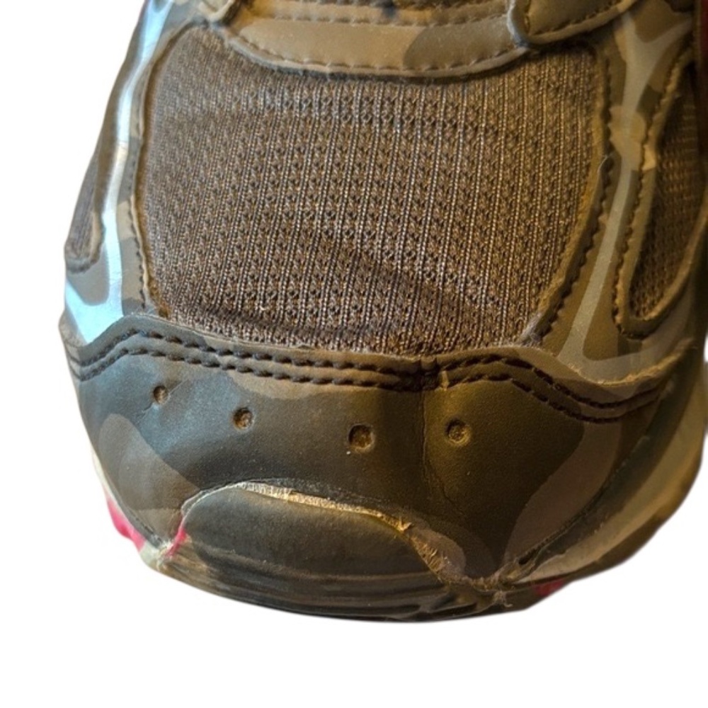 ASICS Women’s Charcoal and Crimson Athletic Shoes - Picture 8 of 13